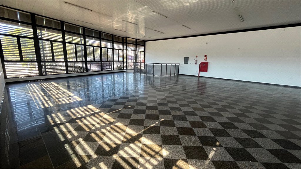 Salão Comercial para alugar em Vila Thais, Atibaia, SP