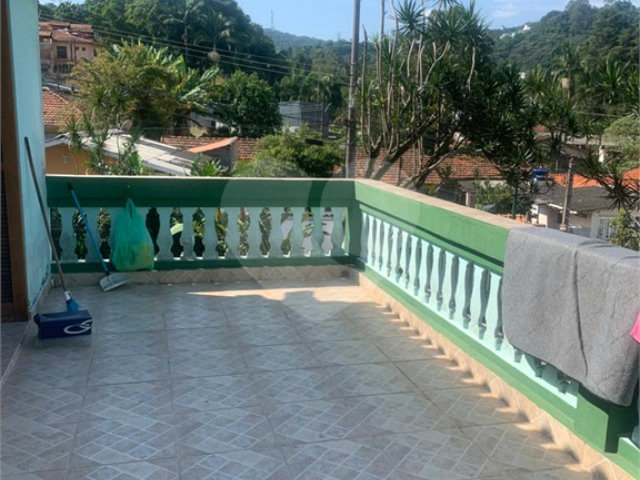 Sobrado à venda com 4 quartos, sendo 2 suítes,  em Horto, São Paulo, SP