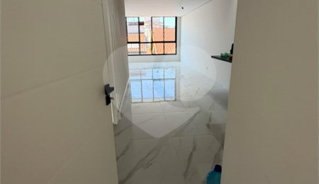 Sobrado à venda com 3 quartos, sendo 1 suíte, em Sítio da Figueira, São Paulo, SP