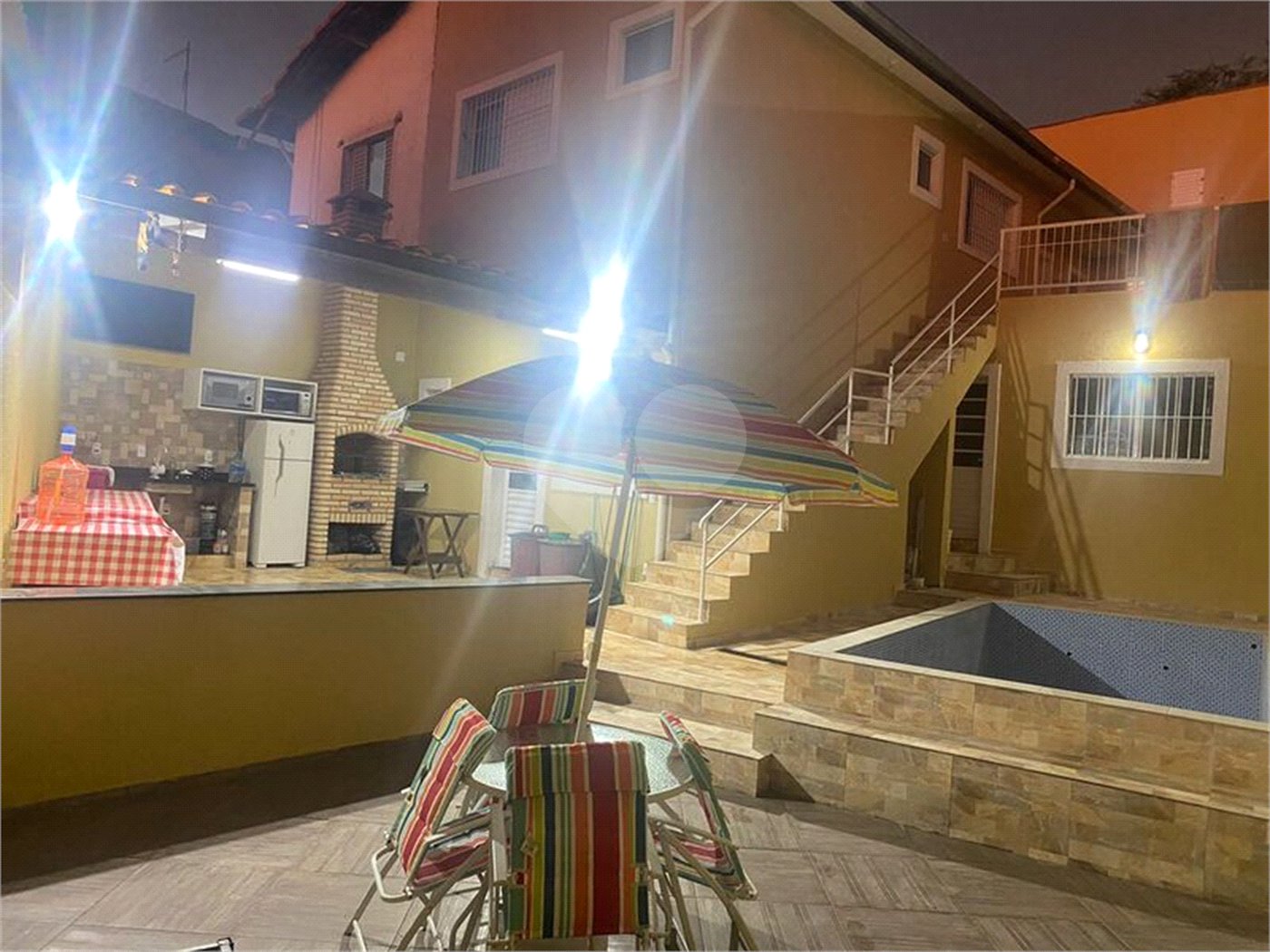 Casa à venda com 4 quartos, sendo 2 suítes, em Jardim Samara, São Paulo, SP