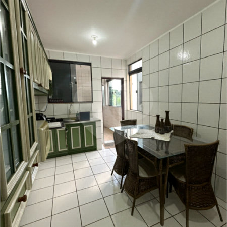 Apartamento à venda com 4 quartos, sendo 1 suíte,  no Centro, Ponta Porã, MS