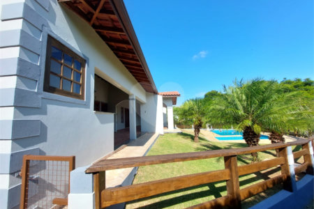 Casa à venda com 4 suítes no condomínio Monte Belo, Salto - SP