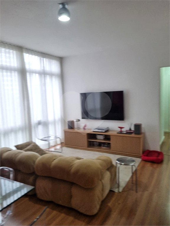 Apartamento à venda com 2 quartos em Moema, São Paulo, SP
