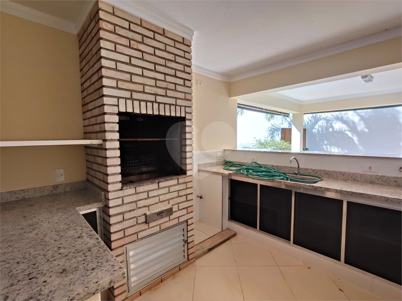 Casa à venda com 5 quartos, sendo 1 suíte,  em Jardim Colombo, Itapetininga, SP
