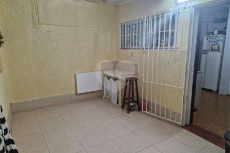 Casa à venda com 3 quartos, sendo 1 suíte, em Vila Paulista, São Paulo, SP