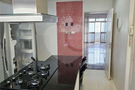 Apartamento à venda com 3 quartos, sendo 1 suíte,  em Itaim Bibi, São Paulo, SP