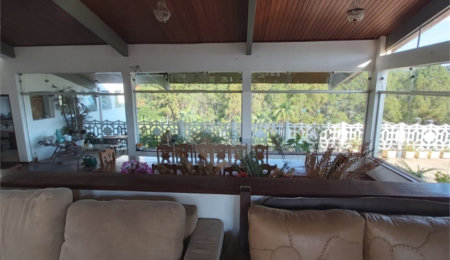 Casa à venda com 7 quartos, sendo 4 suítes, no condomínio Estância Marambaia, Vinhedo - SP