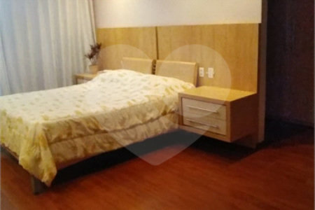 Sobrado à venda com 3 quartos, sendo 1 suíte, em Vila Medeiros, São Paulo, SP