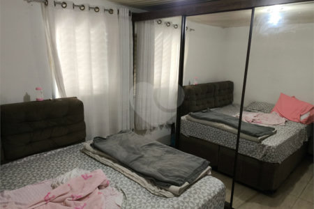 Casa à venda com 2 quartos em Vila Medeiros, São Paulo, SP