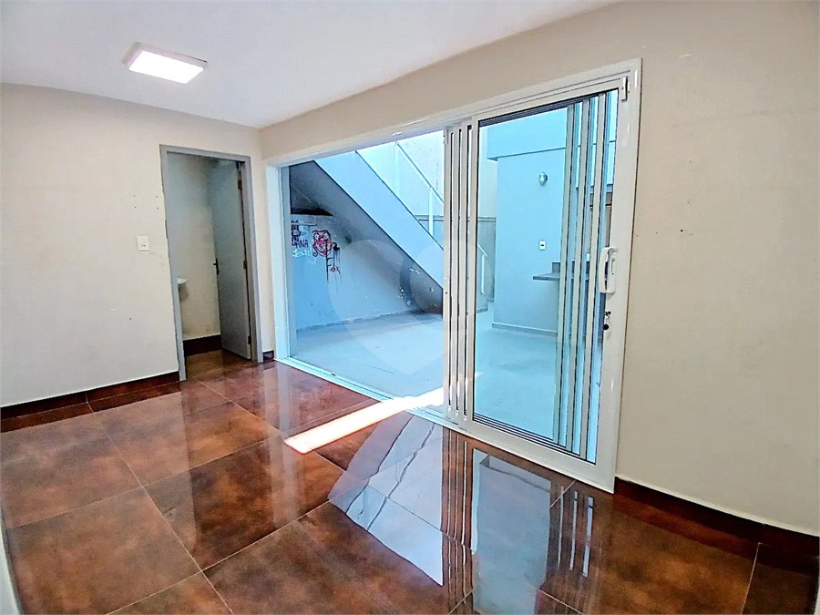 Sobrado à venda com 3 quartos, sendo 1 suíte, em Brooklin, São Paulo, SP
