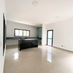 Casa à venda com 2 quartos, sendo 1 suíte, no condomínio Residencial Beija Flor, Atibaia - SP