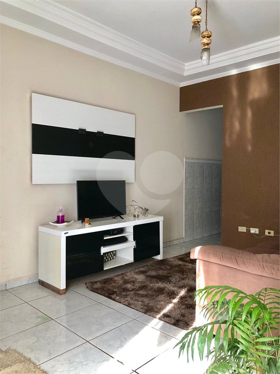 Casa à venda com 2 quartos no condomínio Világio Vitória, Mogi das Cruzes - SP