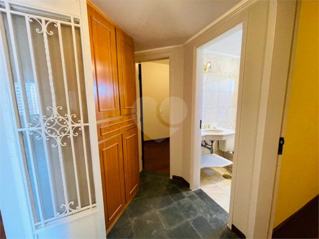 Apartamento à venda com 3 quartos, sendo 1 suíte,  em Alto da Boa Vista, São Paulo, SP