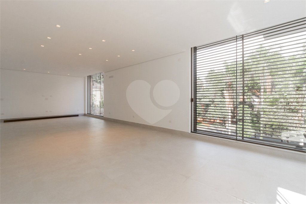Casa à venda com 4 quartos, sendo 1 suíte, em Jardim Guedala, São Paulo, SP