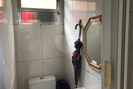Casa à venda com 3 quartos em Vila Nova Galvão, São Paulo, SP