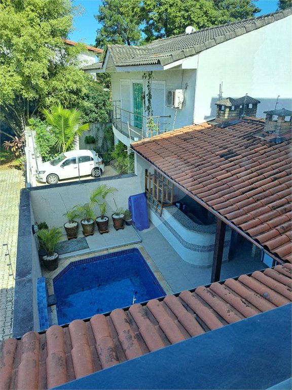 Sobrado à venda com 3 quartos em Tremembé, São Paulo, SP