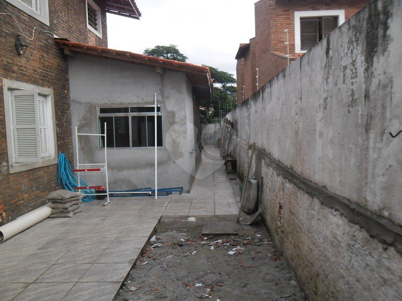 Sobrado à venda com 8 quartos, sendo 2 suítes, em Campo Belo, São Paulo, SP