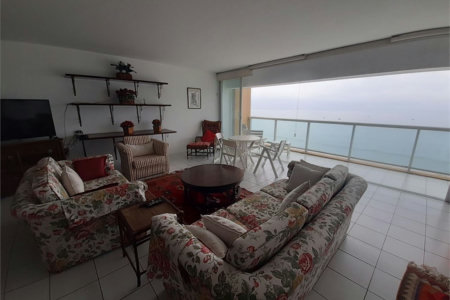 Apartamento Residencial à venda, Pitangueiras, Guarujá - AP0163.