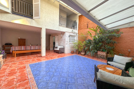 Casa à venda com 3 quartos, sendo 1 suíte,  no condomínio Barão do Triunfo, São Paulo - SP