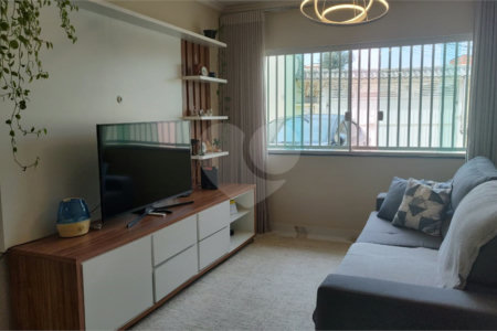Sobrado à venda com 3 quartos, sendo 1 suíte, em Chora Menino, São Paulo, SP