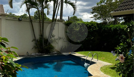 Casa à venda ou para alugar com 4 suítes no condomínio Vilaggio Monte Alegre, São Paulo - SP