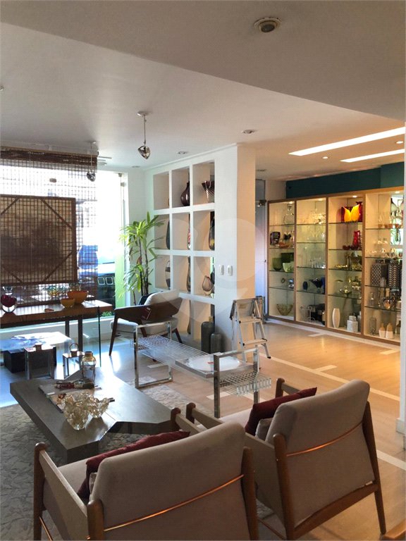 Sobrado à venda com 3 quartos em Chácara Santo Antônio, São Paulo, SP