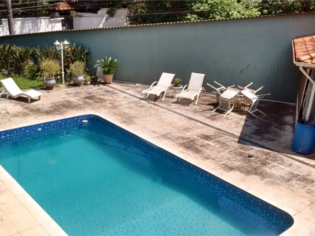 Casa à venda com 5 quartos, sendo 2 suítes,  em Horto Florestal, São Paulo, SP