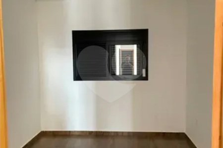 Casa à venda com 3 quartos, sendo 1 suíte, no condomínio Horto Florestal Villagio, Sorocaba - SP