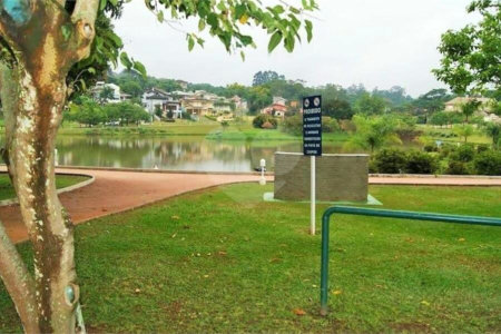 Casa à venda com 5 quartos, sendo 3 suítes, no condomínio Estância Marambaia, Vinhedo - SP