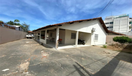 Casa à venda com 5 quartos no Centro, Balsas, MA