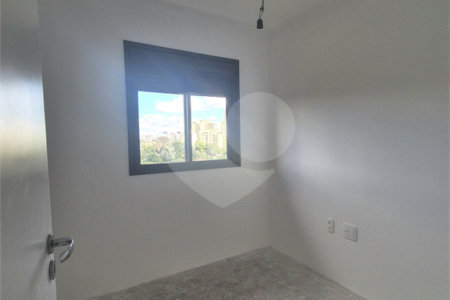 Apartamento à venda com 3 quartos, sendo 1 suíte, em Vila Anastácio, São Paulo, SP