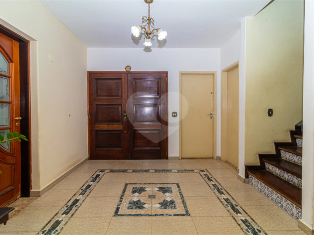 Casa à venda com 3 quartos, sendo 1 suíte,  em Interlagos, São Paulo, SP