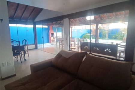 Casa à venda com 3 quartos, sendo 2 suítes,  em São José, Armação dos Búzios, RJ