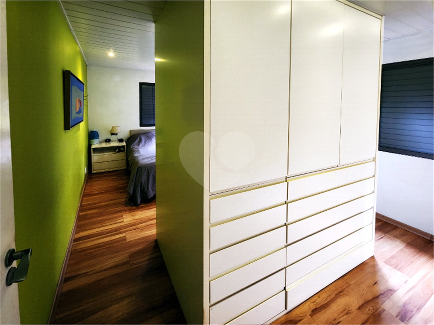 Casa à venda com 4 quartos, sendo 2 suítes,  no condomínio Vila Nova de Gaia, São Paulo - SP