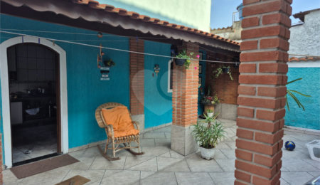 Sobrado à venda com 3 quartos, sendo 1 suíte,  em Jardim Modelo, Suzano, SP