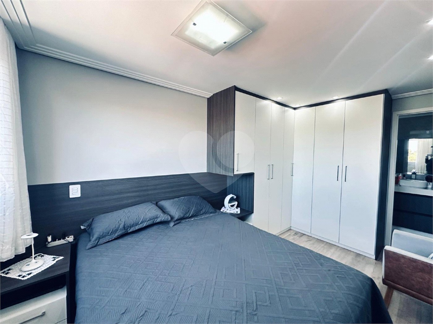 Apartamento à venda com 2 quartos, sendo 1 suíte, em Santo Amaro, São Paulo, SP