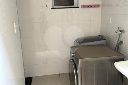 Casa à venda com 3 quartos, sendo 1 suíte, no condomínio Praça Leão, São Paulo - SP