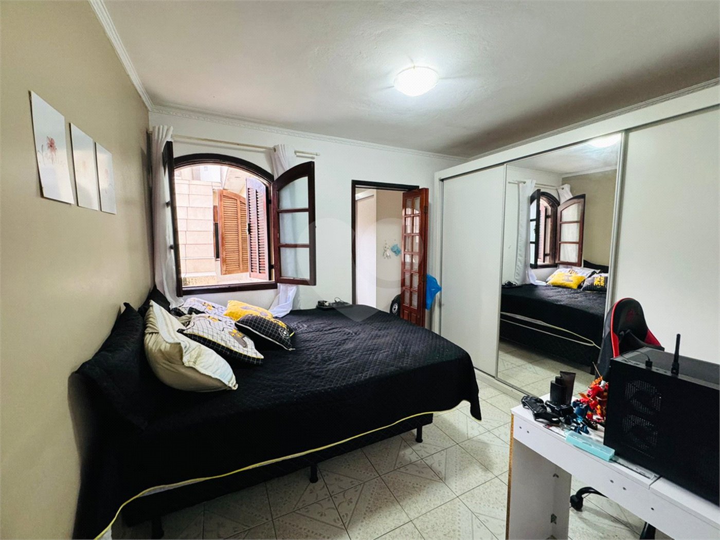 Casa à venda com 4 quartos, sendo 2 suítes, em Parque Santo Antônio, Guarulhos, SP