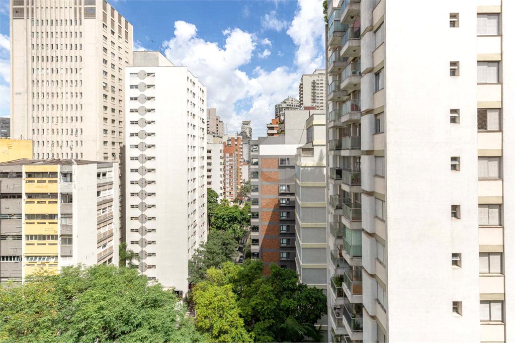 Apartamento à venda com 3 quartos, sendo 1 suíte, em Jardim Paulista, São Paulo, SP