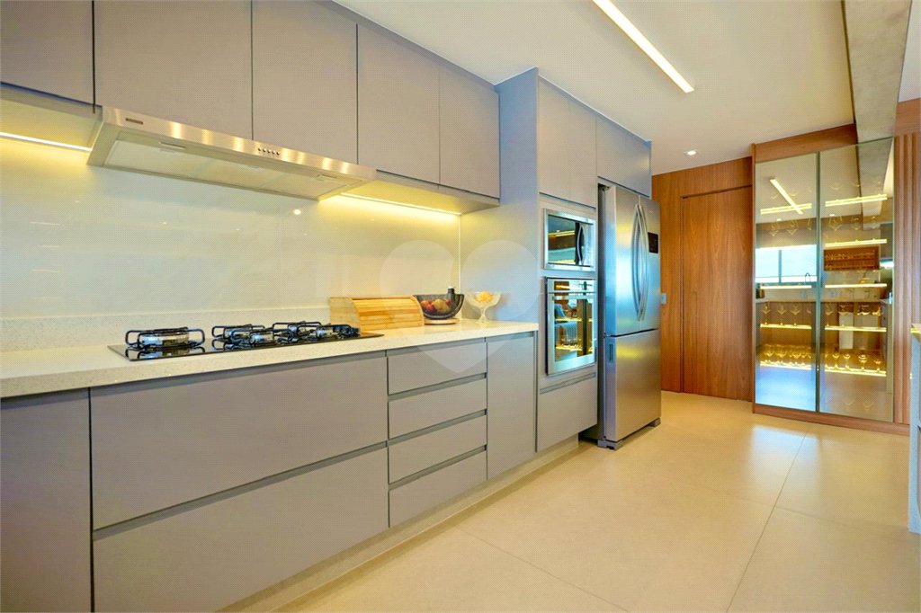 Apartamento para venda em Jardim Prudência com 3 quartos, sendo 3 suítes , 190m²