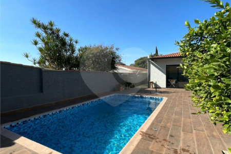 Casa à Venda com 3 Sutes´- Centro - Atibaia/SP