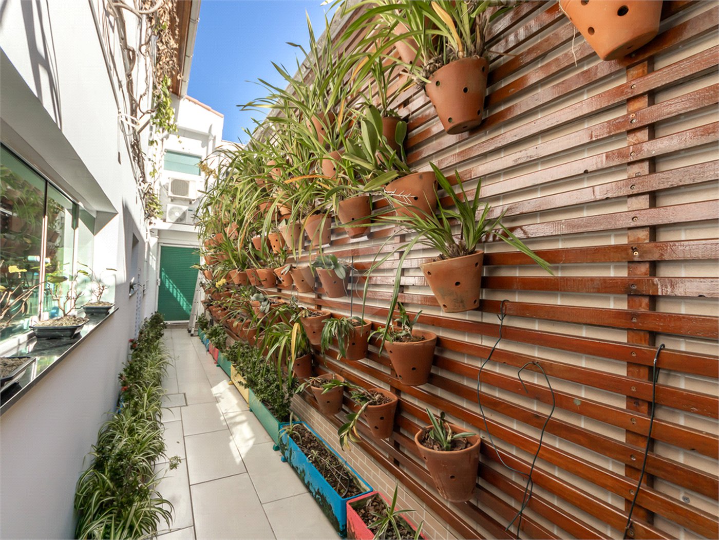 Sobrado à venda com 231 m² sendo 3 dormitórios uma suíte no bairro da Saúde.