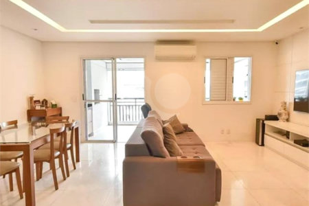 Apartamento no Ipiranga de 94m2 com 2 dorms, 1 suíte, 3 banheiros, 2 vagas. Estuda permuta.