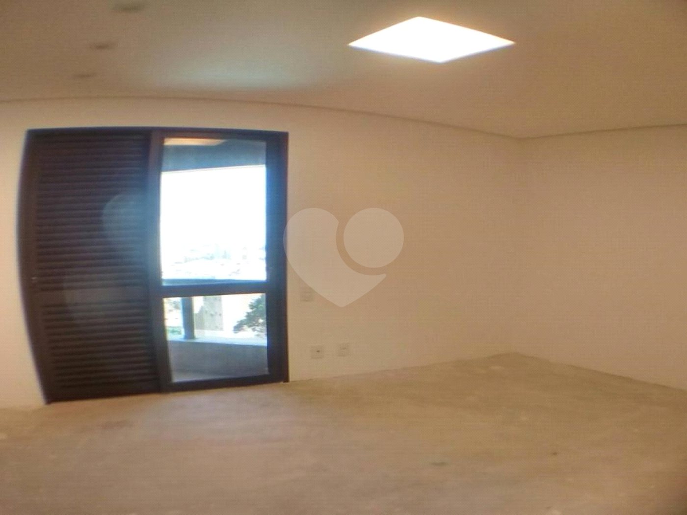 Apartamento à venda com 3 suítes em Vila Suzana, São Paulo, SP