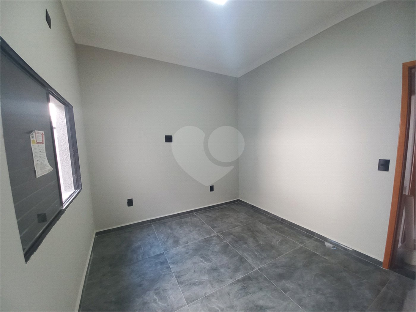 Casa à venda com 3 quartos, sendo 1 suíte, no condomínio Horto Florestal Villagio, Sorocaba - SP