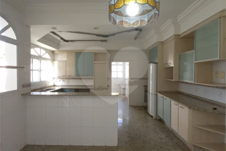 Casa à venda com 5 quartos, sendo 3 suítes, no condomínio Vinhas da Vista Alegre - Lado Sede, Vinhedo - SP