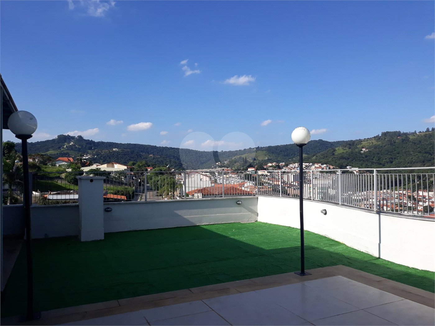 Apartamento à venda ou para alugar com 2 quartos, sendo 1 suíte, em Jardim Flórida, São Roque, SP