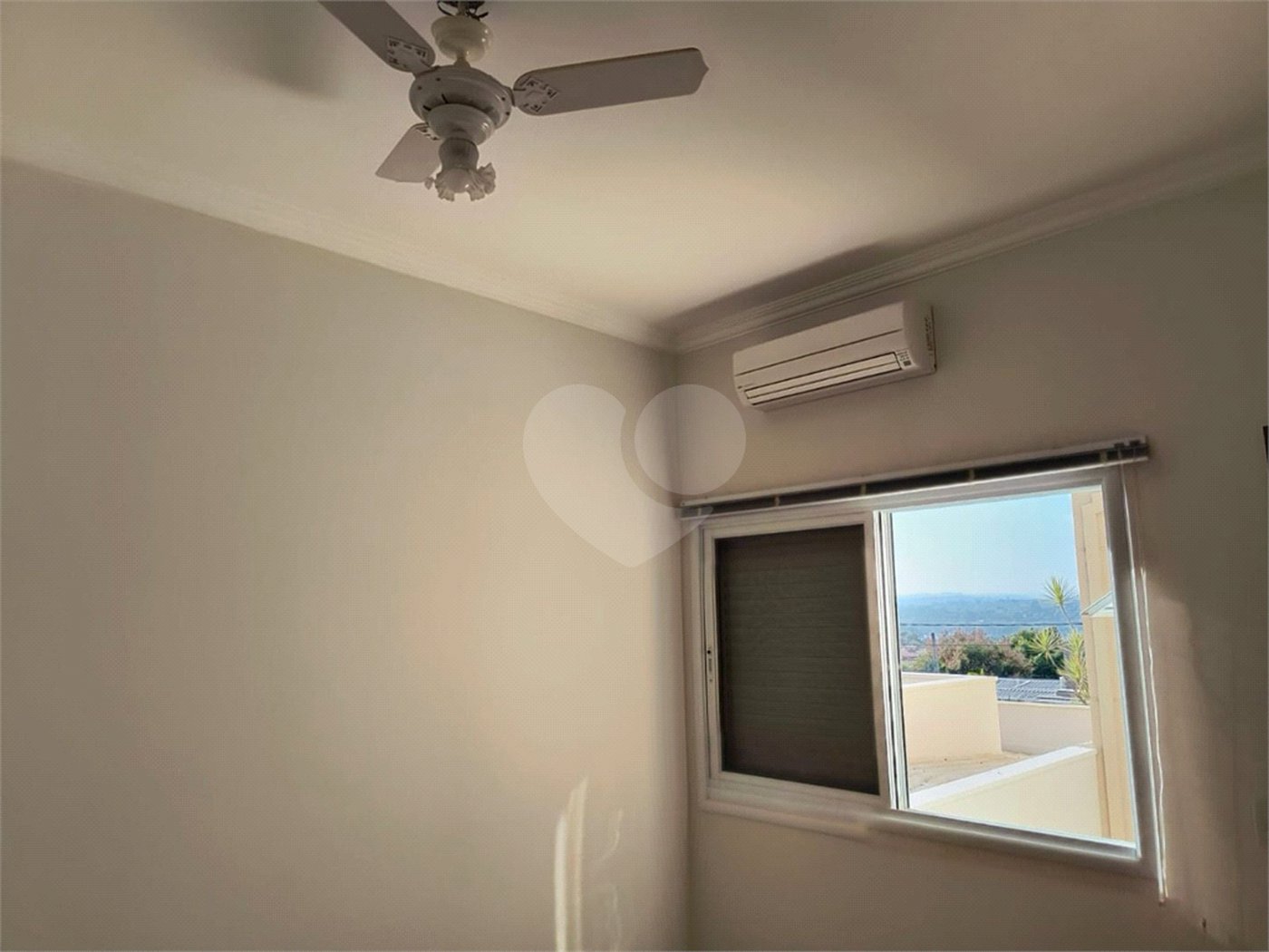Casa à venda ou para alugar com 3 quartos, sendo 1 suíte, no condomínio Vista Verde, Indaiatuba - SP