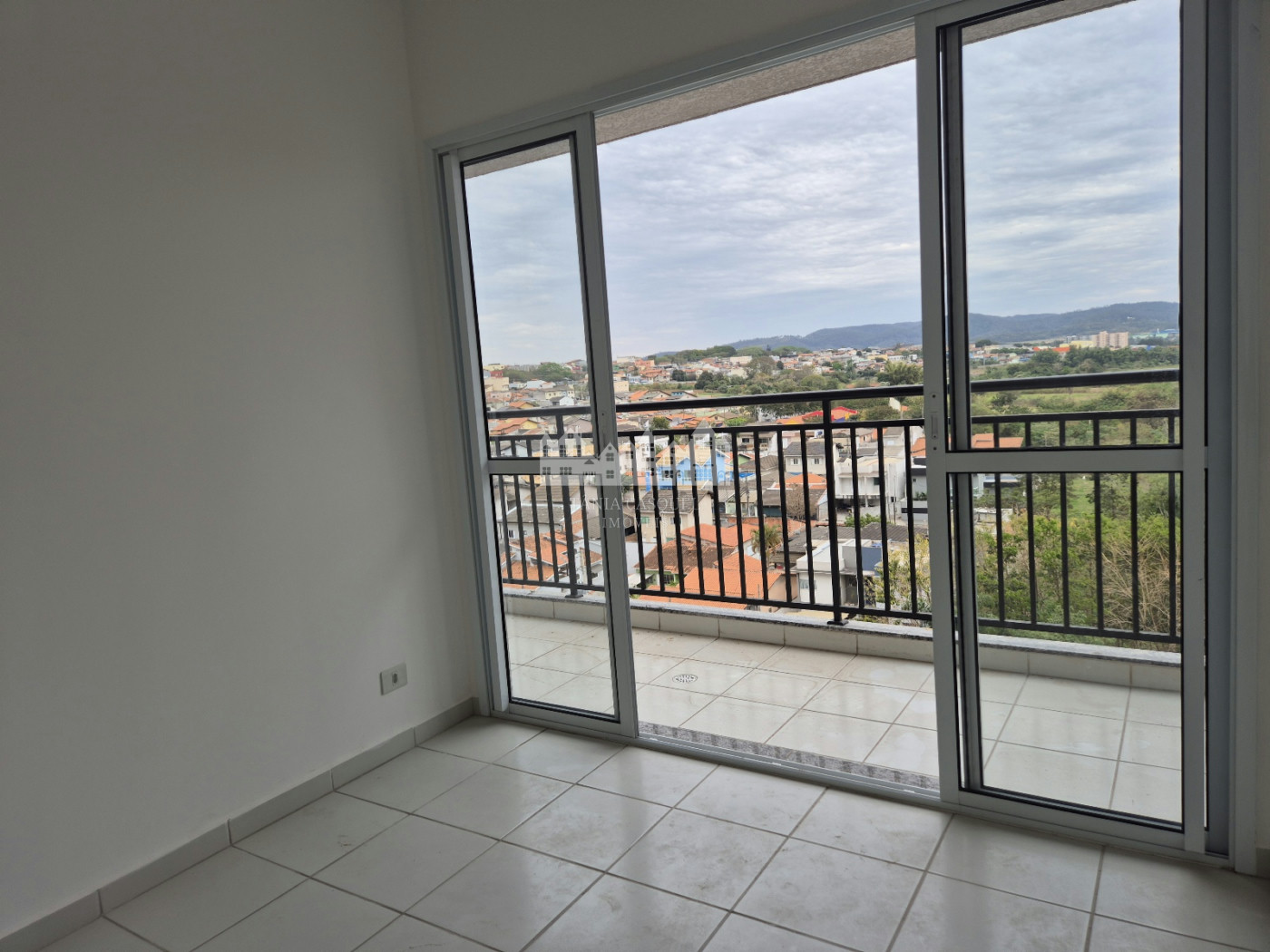 Apartamento para alugar com 2 quartos, sendo 1 suíte, em Jardim das Palmeiras, Atibaia, SP