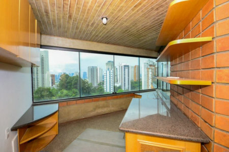 Apartamento à venda com 4 quartos, sendo 2 suítes,  em Paraíso do Morumbi, São Paulo, SP